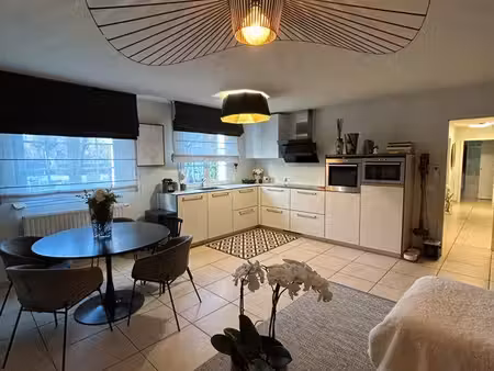 appartement 75 m² rénové en 2023 – cadre exceptionnel au cœur des écuries