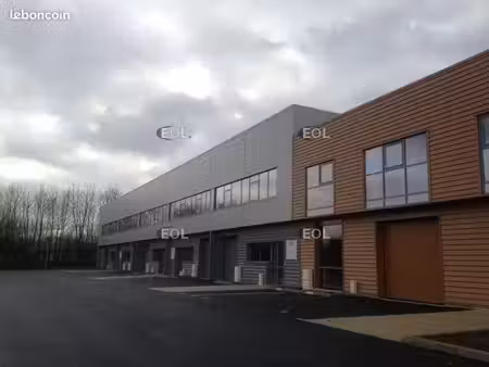 local bureaux 210 m²