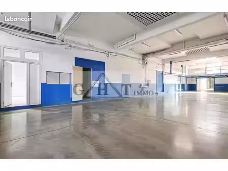 local industriel 495 m²