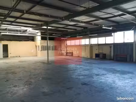 local 376 m² coignières