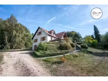 maison 8 pièces 173 m²