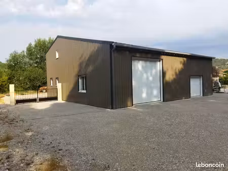 hangar / local à louer