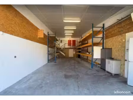 local dépôt bureaux