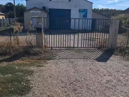 location local commercial 120m2 situé sur la commune de pommevic 82400