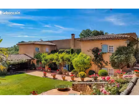 moulin 8 pièces 230 m²
