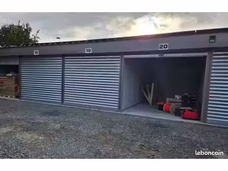garage/box la roche bernard