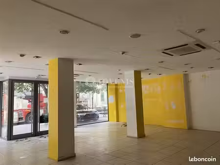 local commercial 220 m²