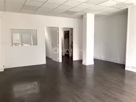 local commercial 54 m²
