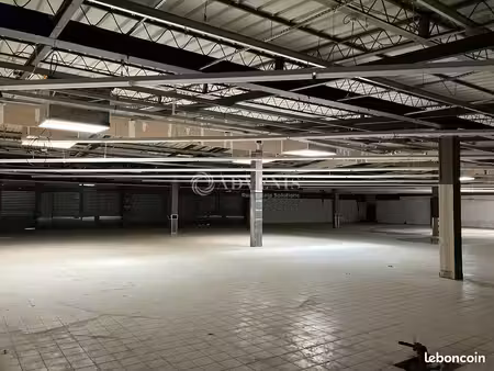 local commercial 1 480 m²