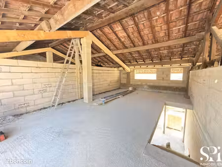 local 80 m² carqueiranne