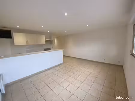 bureau 65m2