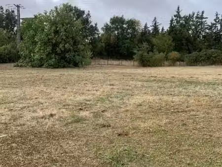 terrain 3 170 m² mereau