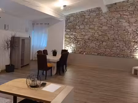 maison rénovée avec cachet - 3 chambres  coin bureau -