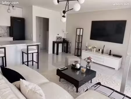 à vendre – superbe 4 pièces de 77 m² – 2ᵉ et dernier étage avec ascenseur – balcon 14 m² –