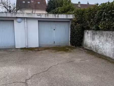 garage / box fermé et sécurisé