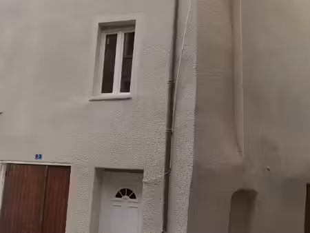 maison de ville au centre de nolay