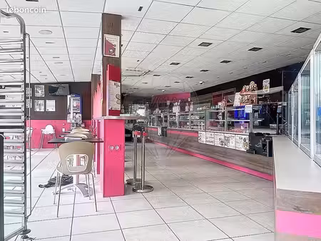 commerce boulangerie  pâtisserie 2 607 m²