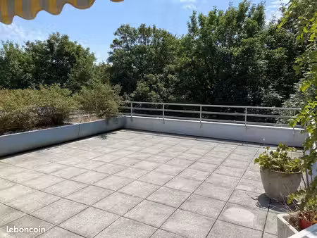 grand f2 avec terrasse de 50m²? résidence sénior  les jardins d'arcadie