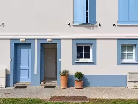 marennes – maison 3 pieces de 62 m² - 2 chambres - séjour 30 m2 - 2 stationnements privati