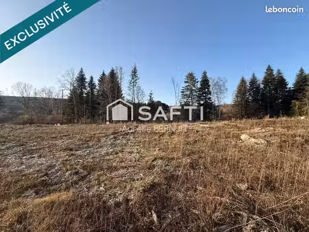 terrain 795 m² gennes