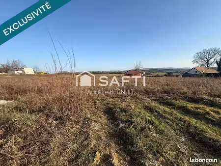 terrain 857 m² gennes