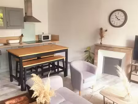 maison de bourg 58m² – 2 chambres – centre de marennes – cave / 139.900