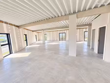 à louer – bureaux neufs 172 m² + terrasse privative 70 m² – le petit-quevilly – rouen rive