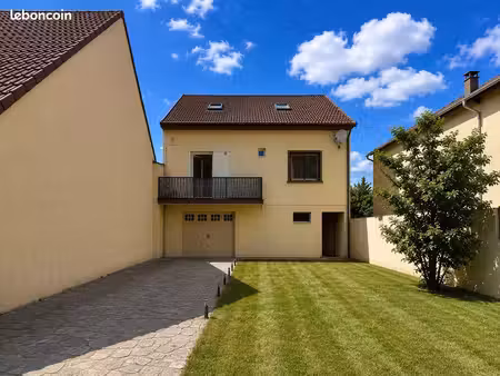 maison 7 pièces 120 m²