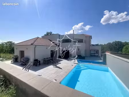 villa 9 pièces 411 m²