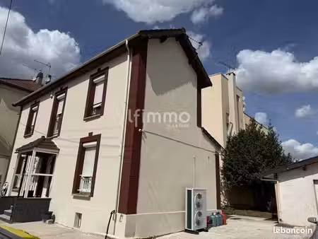 maison 5 pièces 90 m²