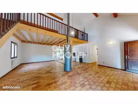 maison 6 pièces 145 m²