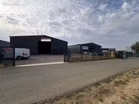 à louer — local commercial/industriel à dreux/cherisy(rn12)(28)