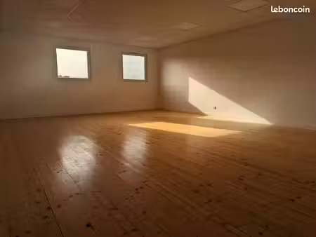 bureaux 72 m² criquebeuf sur seine