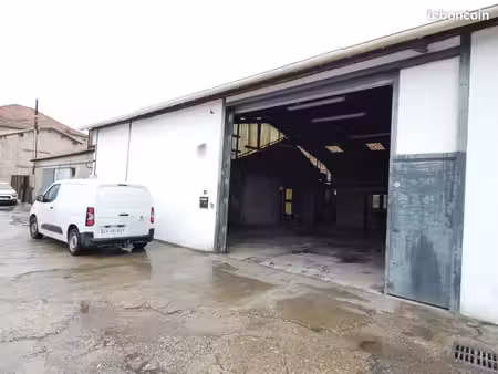 local 260 m² rousson