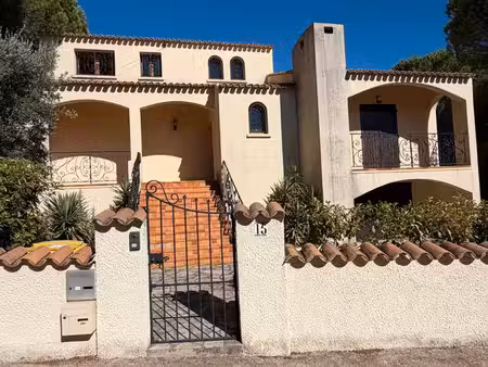 superbe maison t5 à louer au crès - proche tramway via domitia