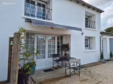 maison conviviale  idéale famille et amis  au cœur de village