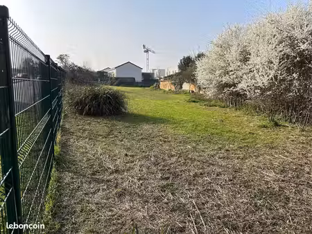 terrain 530 m² louviers