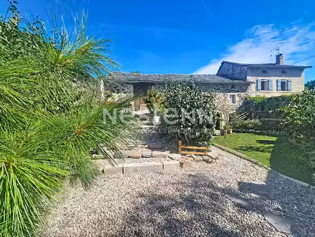 saint hostien ! corps de ferme avec dépendances sur plus de 1000 m² de terrain clos