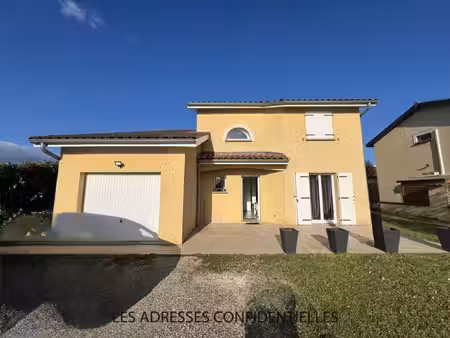 jonage maison familiale de 125 m2 sur un terrain arboré de