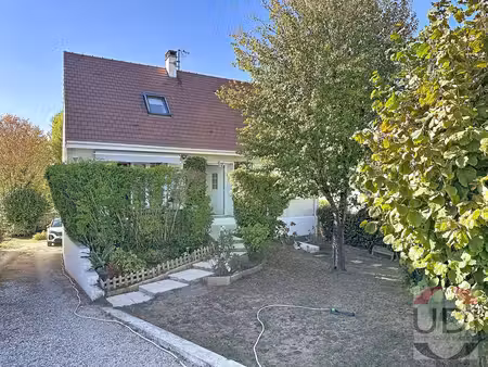 saintry sur seine maison individuelle  centre ville 4 chambres  jardin