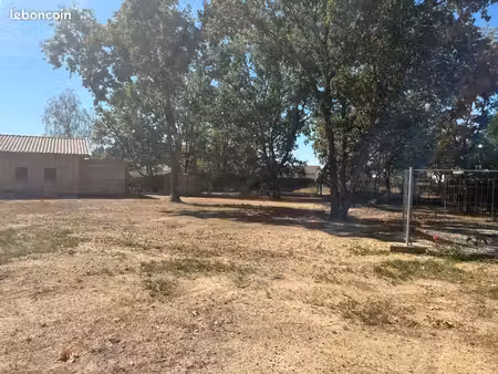 terrain 460 m² fronton
