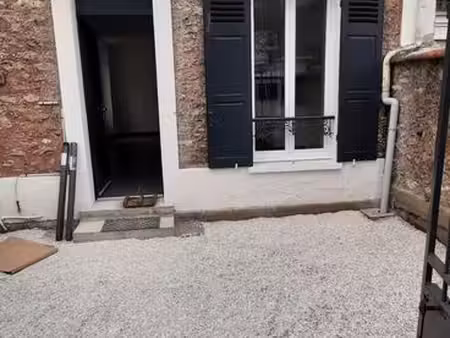 appartement 1 pièce 28m² rdc sur jardinet