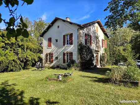 maison 7 pièces 220 m²