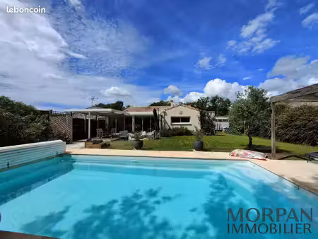 maison 6 pièces 158 m²