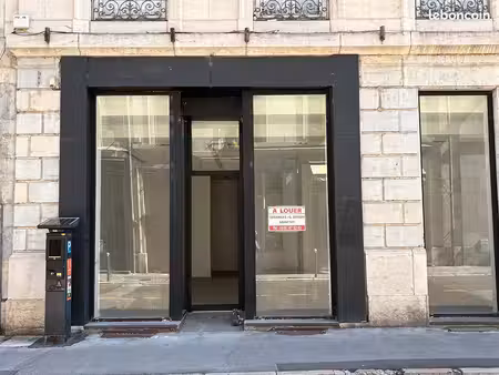 local commercial 80 m² besancon