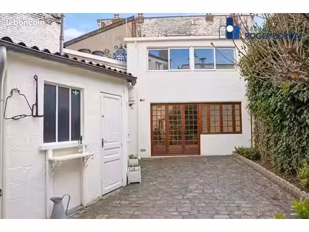 local 300 m² saint-ouen