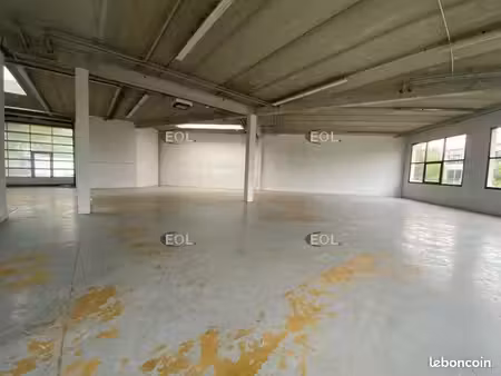 local d'activité 496 m²