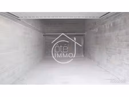 parking/box 1 pièce 18 m²