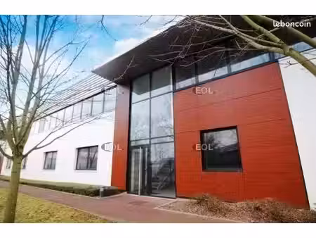 local d'activité 671 m²