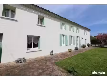 charentaise de 7 pièces